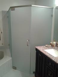 Jual Pasang Partisi Toilet Cubicle Kaca   0822 1330 1196